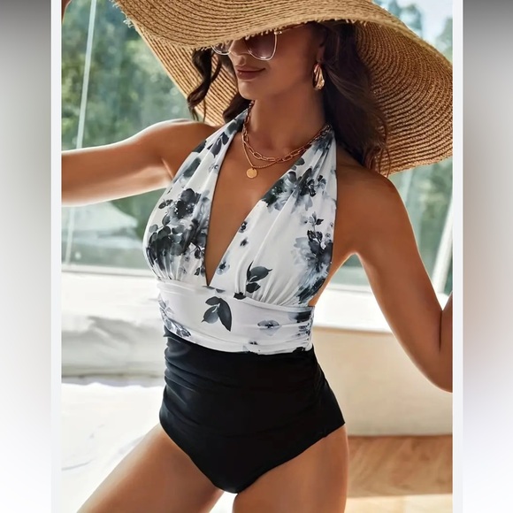 🏝️ Black & White Tie Dye One Piece Swimsuit - Picture 11 of 11